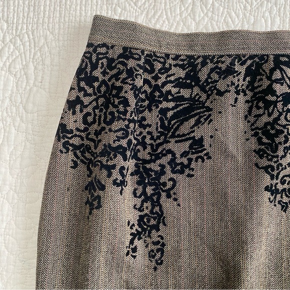 CHRISTIAN LACROIX Brown Wool with Abstract Velvet detail Around Waist Skirt Sz 4 - Picture 3 of 16